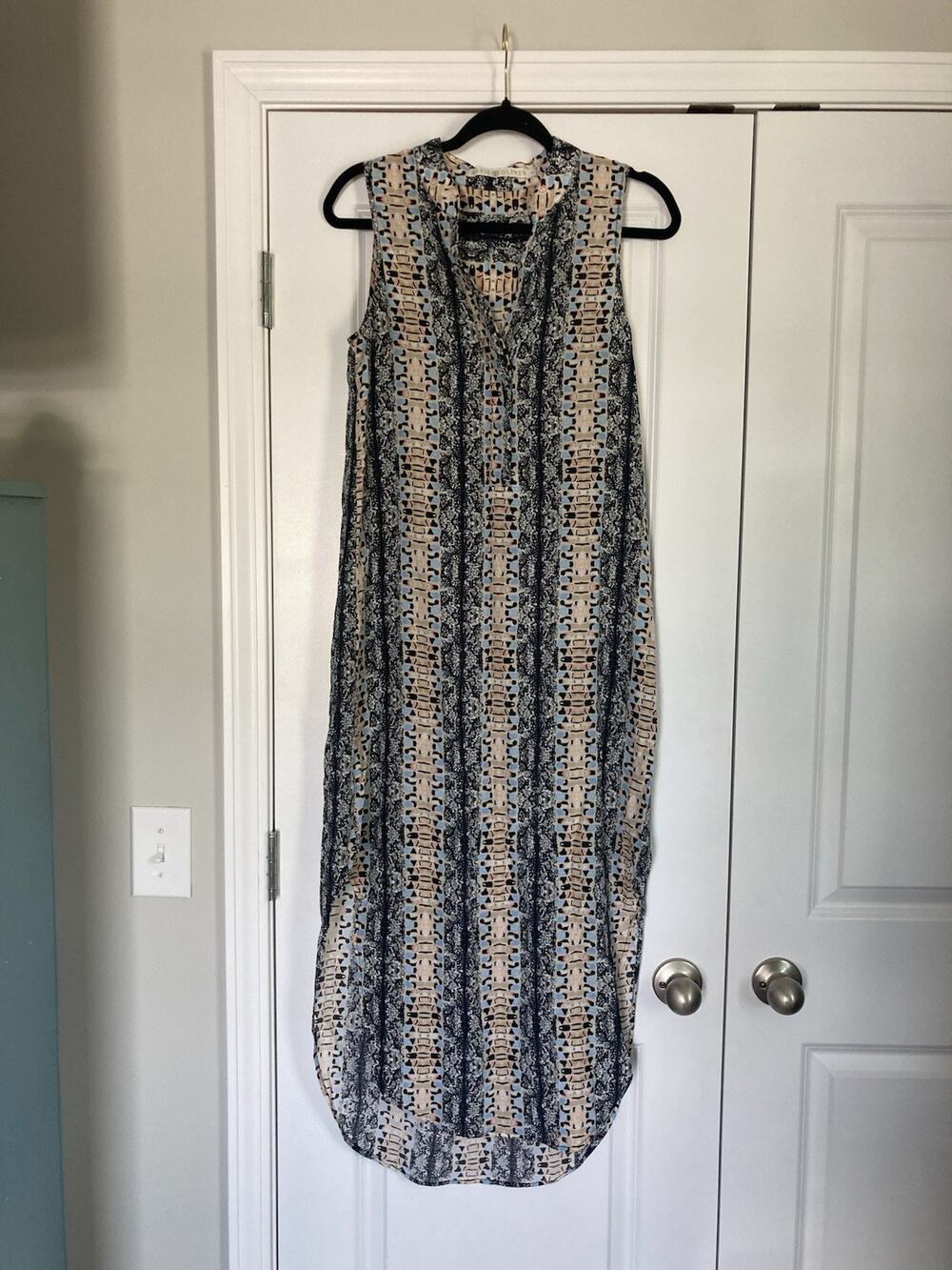 Marie Oliver Womens Maxi Dress V-neck Shirt Tail Hem Geometric Print Boho Sz XS